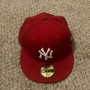 Red New York Yankees hat